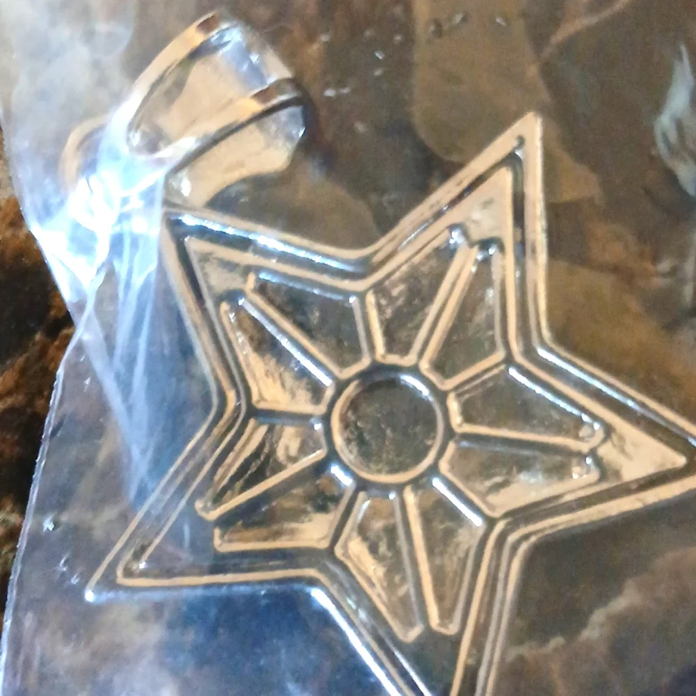 Silver Plated STAR Necklace Pendant - Picture 2 of 3